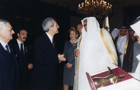 Il Presidente della Camera dei Deputati Luciano Violante riceve S.A.R. del Qatar Hamad P. Khalifa Al-Thani.