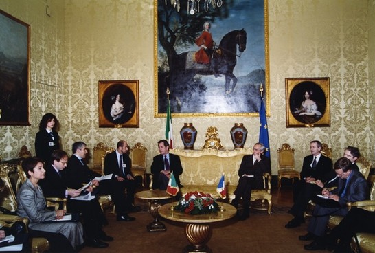 Il Presidente della Camera dei deputati, Pier Ferdinando Casini, a colloquio con il Presidente dell'Assemblea Nazionale Francese, Jean-Louis Debré