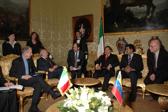 Il Presidente della Camera dei deputati, Fausto Bertinotti, a coloquio con il Presidente della Repubblica del Venezuela, Hugo Rafael Chavez Frias
