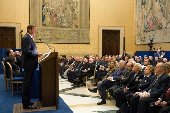 Palazzo Montecitorio - Il Presidente della Camera Gianfranco Fini interviene alle celebrazioni del settantesimo anniversario della proclamazione di San Francesco d'Assisi a Patrono d'Italia