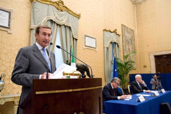 Palazzo Montecitorio - Il Presidente della Camera Gianfranco Fini interviene alla presentazione del rapporto annuale dell'INPDAP