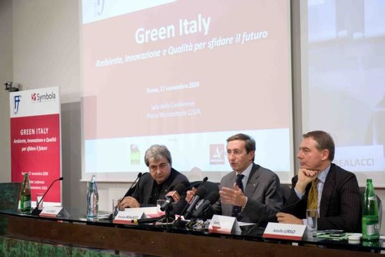 Roma - Il Presidente della Camera Gianfranco Fini partecipa al convegno 'Green Italy - Ambiente innovazione e qualità per sfidare il futuro'