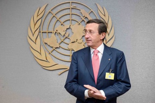 New York Sede delle Nazioni Unite - Il Presidente della Camera Gianfranco Fini alla sede delle Nazioni Unite in occasione dell'incontro con il Segretario generale delle Nazioni Unite Ban Ki-moon