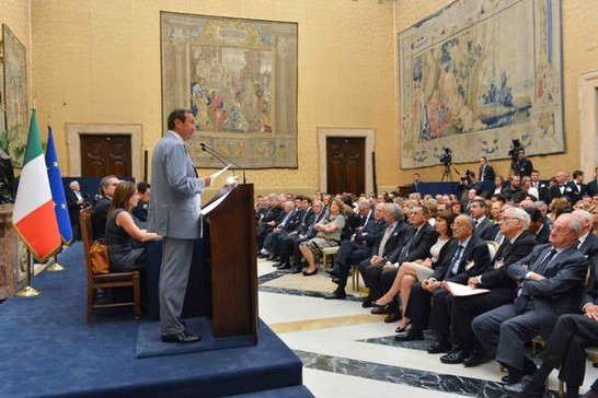 Il Presidente della Camera dei deputati Gianfranco Fini interviene alla Cerimonia di consegna del Premio 'Guido Carli'