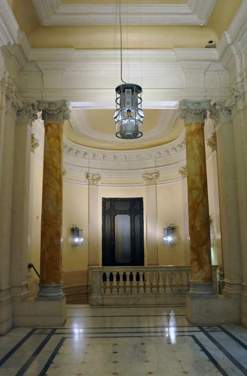 Un corridoio del piano superiore