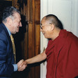 Il Presidente della III Commissione Affari Esteri e Comunitari, Mirko Tremaglia, riceve il Dalai Lama