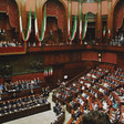 Deputati e Senatori riuniti nel Parlamento in seduta comune ascoltano l'intervento del Capo dello Stato