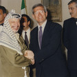 Il Presidente della Camera dei deputati, Luciano Violante, riceve il Presidente dell'Autorità Nazionale Palestinese, Yasser Arafat