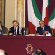 Il banco dei relatori durante la cerimonia di scambio di auguri con la Stampa parlamentare