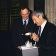 Scambio di doni tra il Presidente della Camera dei deputati, Luciano Violante, e il Presidente dell'Assemblea Nazionale di Slovenia, Janez Podobnik