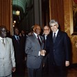 Il Presidente della Camera dei deputati, Pier Ferdinando Casini, saluta il Presidente della Repubblica del Senegal, Abdoulaye Wade