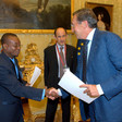 Il Presidente della Camera dei deputati Gianfranco Fini consegna il premio internazionale Alexander Langer 2011 ai responsabili dell'Associazione di Haiti F.D.D.P.A. (Fos pou Defann Dwa Payzans Ausien)