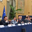 Il Presidente della Camera dei deputati, Gianfranco Fini, con i relatori ed i membri della giuria del Premio 'Guido Carli'