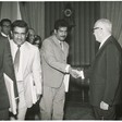 Il presidente della Camera dei Deputati Alessandro Pertini riceve un gruppo di parlamentari del Kuwait