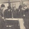 V. Pica, il prof. Tesorone, l'architetto Basile, D. Trentacoste, Ducrot, attorno a un tavolo