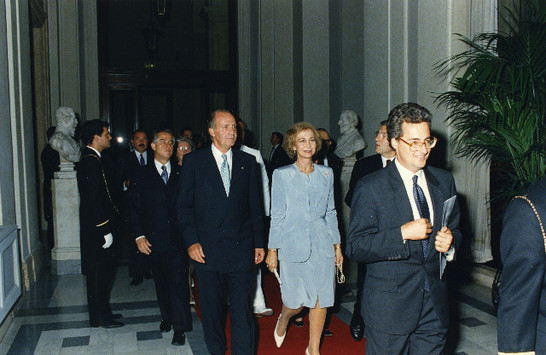 I Reali di Spagna, Juan Carlos I, e la Regina, Sofia di Grecia, in corteo vengono accompagnati in Aula