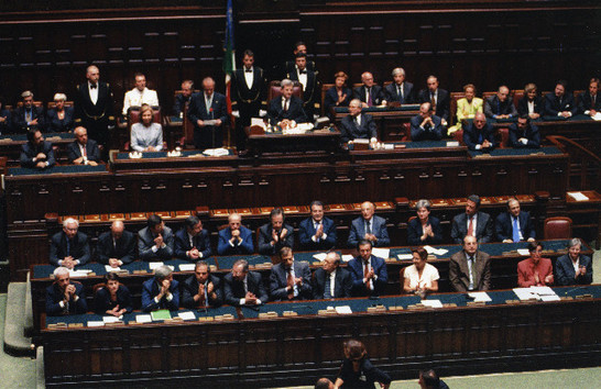 Il Re di Spagna, Juan Carlos I, pronuncia il suo intervento in Aula alla presenza dell'intera Assemblea