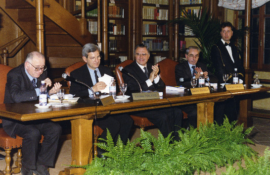 Tavolo di Presidenza