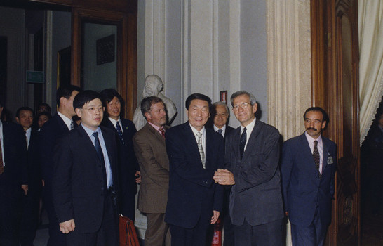 Il Presidente della Camera dei Deputati Luciano Violante riceve il Primo Ministro della Cina Zhu Rongji