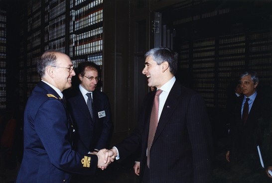 Il Presidente della Camera dei deputati, Pier Ferdinando Casini , riceve il Presidente del CASD, Generale S.A. Ugo De Carolis