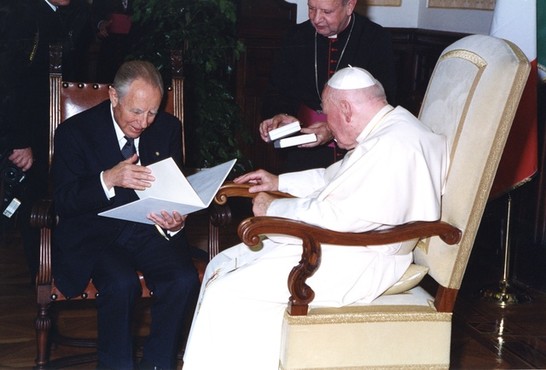Colloquio tra il Presidente della Repubblica, Carlo Azeglio Ciampi, e Sua Santità Giovanni Paolo II