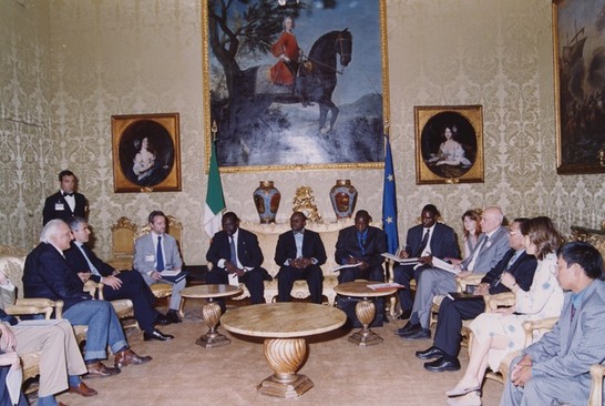 Il Presidente della Camera dei deputati, Pier Ferdinando Casini, a colloquio con il Ministro degli Esteri dello Zambia, Kalombo Mwansa