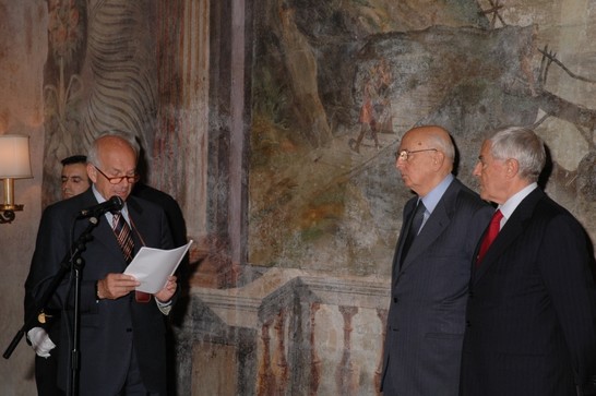 Il Presidente della Camera dei deputati, comunicare al neoeletto Presidente della Repubblica, Giorgio Napolitano, l'esito della votazione ed il processo verbale della seduta