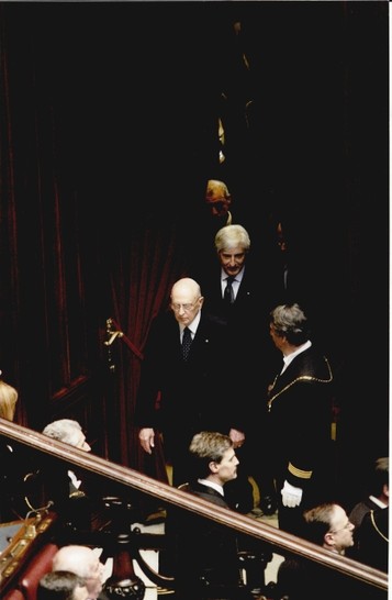 Il Presidente della Repubblica, Giorgio Napolitano, accompagnato dal Presidente della Camera dei deputati, Fausto Bertinotti, e dal Presidente del Senato della Repubblica, Franco Marini, entra nell'Aula di Montecitorio