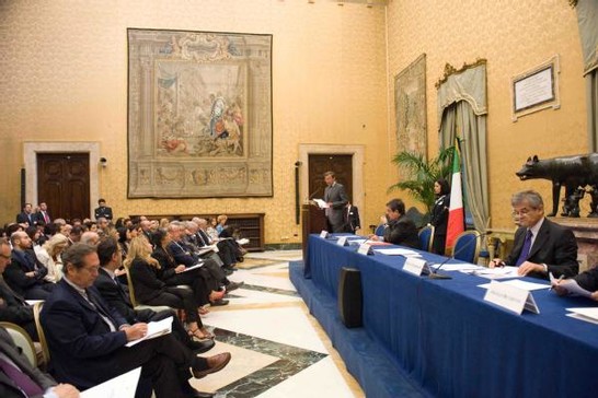 Il Presidente della Camera dei deputati, Gianfranco Fini, interviene in occasione del convegno: 'I nuovi Comuni nella Repubblica Federale. La Carta delle Auonomie'