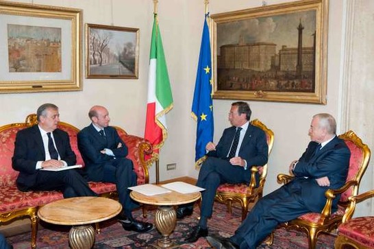 Il Presidente della Camera dei deputati, Gianfranco Fini, riceve il Presidente dell'INPS, Antonio Mastrapasqua