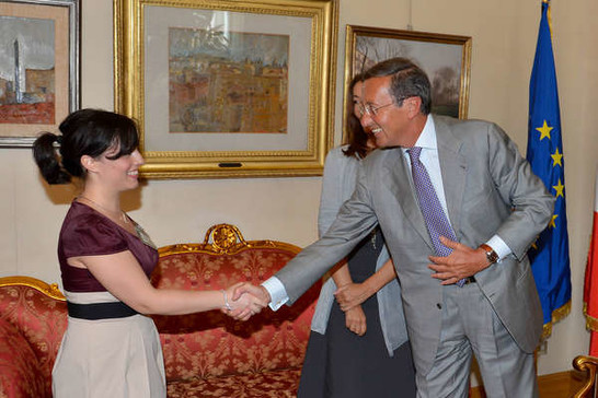 Il Presidente della Camera dei deputati Gianfranco Fini con l'autrice Pamela Radino