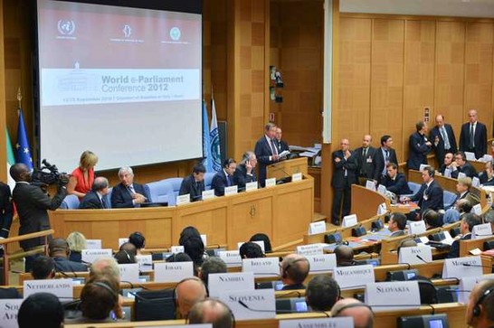 Il Presidente della Camera dei deputati, Gianfranco Fini, interviene alla Cerimonia di inaugurazione della World e-Parliament Conference