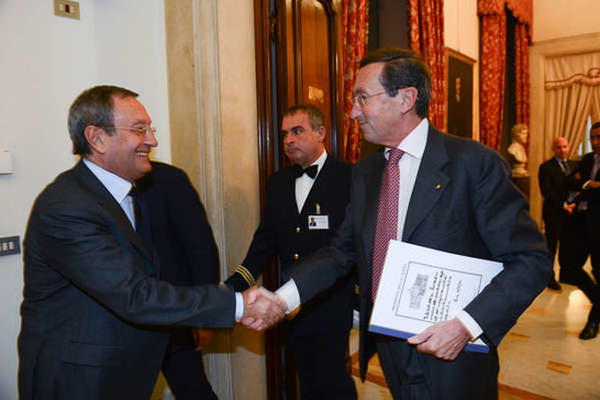 Il Presidente della Camera dei deputati, Gianfranco Fini, con Antonio Catricalà