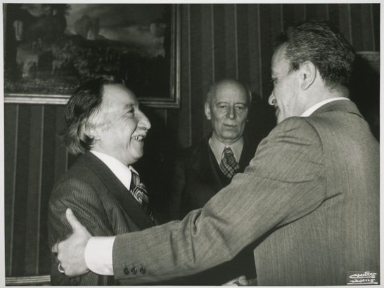 Il presidente della Camera dei Deputati PIetro Ingrao riceve il segretario del partito comunista cileno Luis Corvalàn