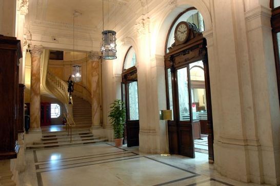 Il Corridoio antistante l'ingresso della hall