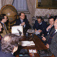Il Presidente della Camera dei deputati, Luciano Violante, a colloquio con lo storico Gabriele De Rosa e i giornalisti de l'Avvenire