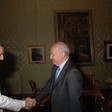 Il Presidente della Camera dei deputati, Fausto Bertinotti, riceve il Capo di Stato Maggiore della Marina Militare, Ammiraglio Paolo La Rosa