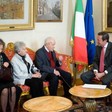 Il Presidente della Camera Gianfranco Fini incontrain occasione del suo novantacinquesimo compleannol'On. Pietro Ingrao ed i suoi familiari